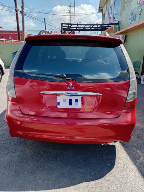 *2007 Mitsubishi Grandis $680K 8763492969