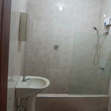 1 Bedroom Apt 5 Summerset Lodge