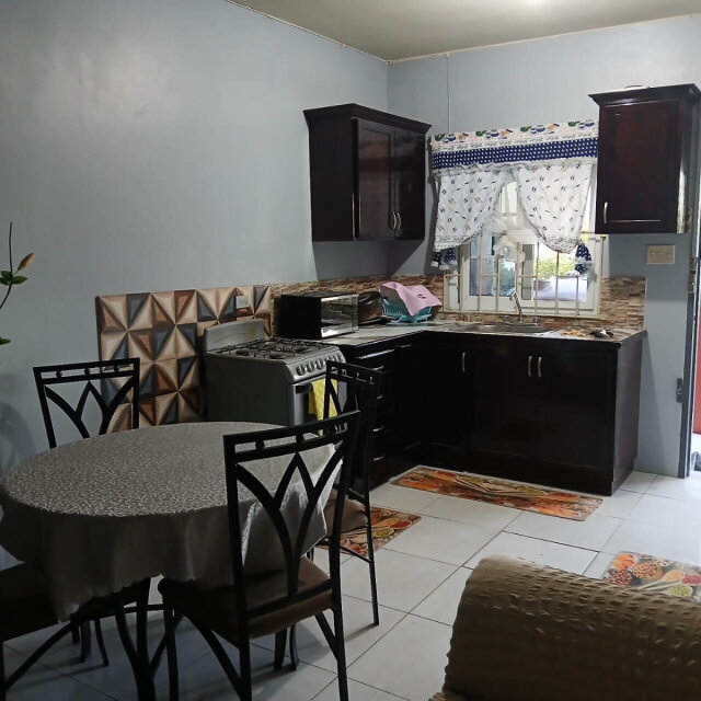 Airbnb 1 Bedroom Summerset Lodge Apt 6