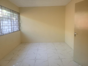 4 Bedroom Townhouse For Sale  Beverleydale, Kgn 19