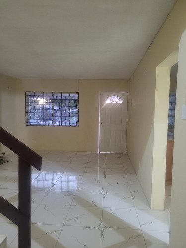 4 Bedroom Townhouse For Sale  Beverleydale, Kgn 19