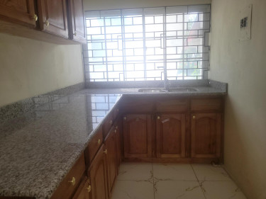 4 Bedroom Townhouse For Sale  Beverleydale, Kgn 19