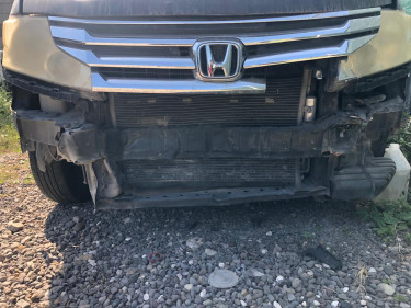 Damaged 2013 Honda Stepwagon