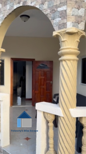 1 Bedroom /1 Bathroom / Fully Furnished / Unit C