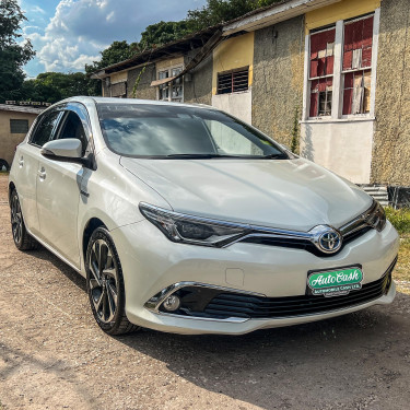 2017 Toyota Auris