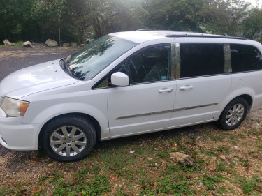 2014 Chrysler Town And Country 