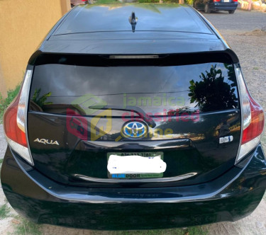 2017 Toyota Aqua