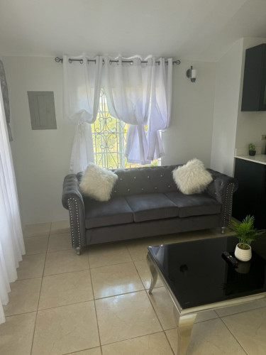 2 Bedroom/ 1 Bathroom Fully Furnished / Unit A