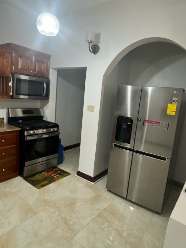 1 Bedroom/1 Bathroom Fully Furnished/ Unit B