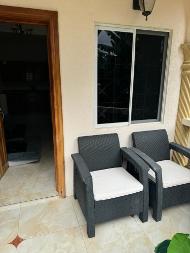 1 Bedroom/1 Bathroom Fully Furnished/ Unit B