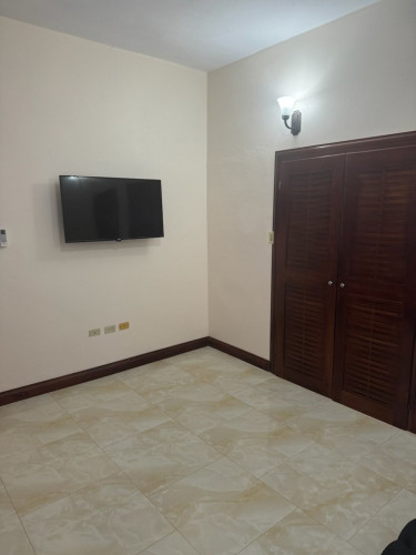 1 Bedroom/1 Bathroom Fully Furnished/ Unit B