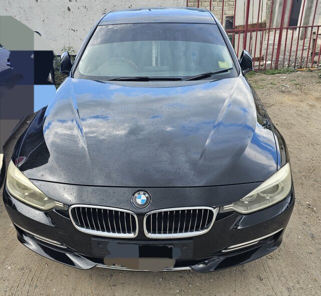 FAILY NEW CONDITION BMW 316i TURBO 2014