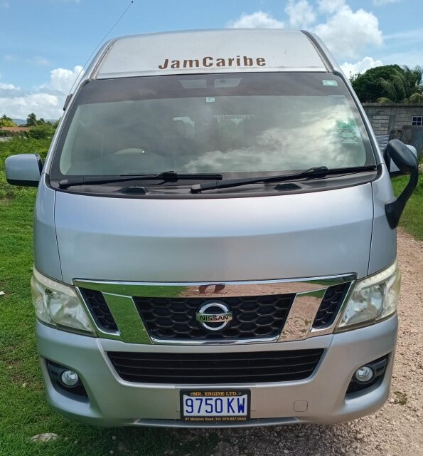 Nissan Caravan 2014