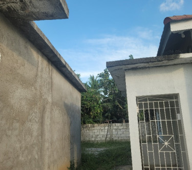 6 Bedrooms 4 Bathrooms