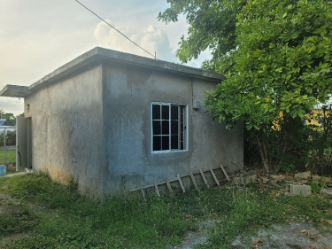 6 Bedrooms 4 Bathrooms