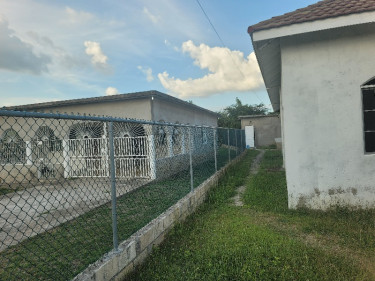 6 Bedrooms 4 Bathrooms