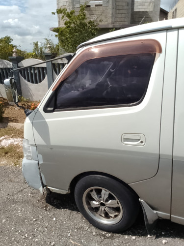 2005 Nissan Caravan -Salvage- 1JZ Engine