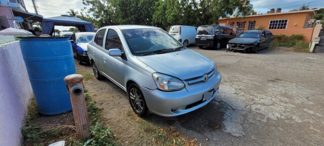 2003 Toyota Platz