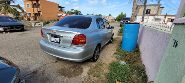 2003 Toyota Platz