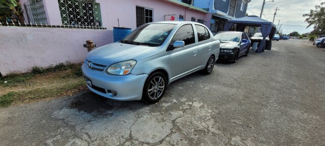 2003 Toyota Platz