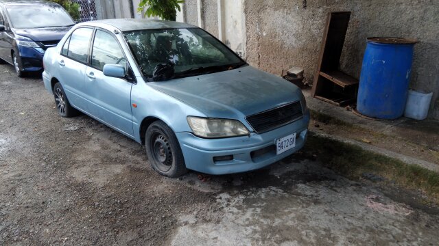 2000 Mitsubishi Cedia