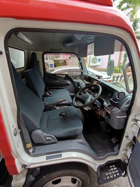 2013 MITSUBISHI FUSO CANTAR