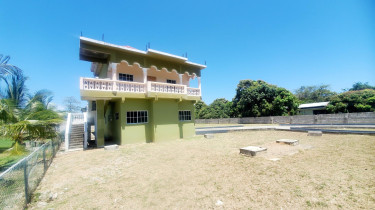 6 Bedroom House For Sale St. Thomas, Lyssons