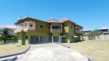 6 Bedroom House For Sale St. Thomas, Lyssons