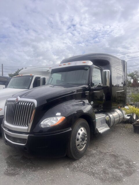 2019 International LT 10 Speed ISX X15 Trucks Yallahs