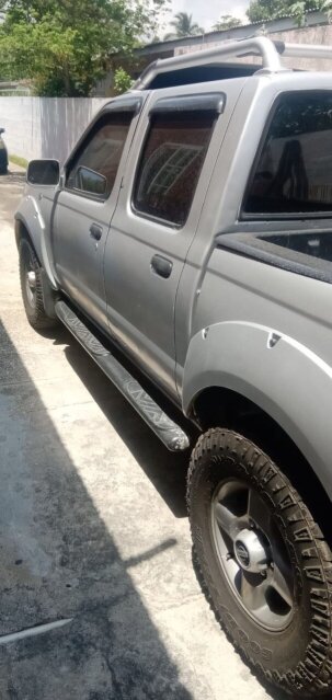 2002 Nissan Frontier Pick Up