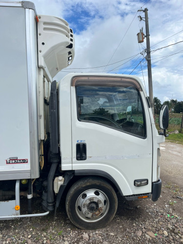 2014 Isuzu Elf