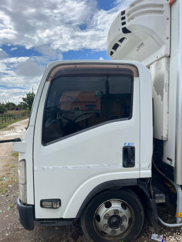 2014 Isuzu Elf