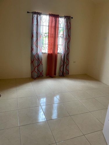 2 Bedrooms 1 Bathroom Rental