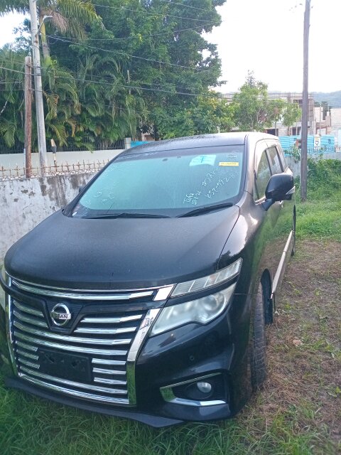 2015 Nissan Elgrand