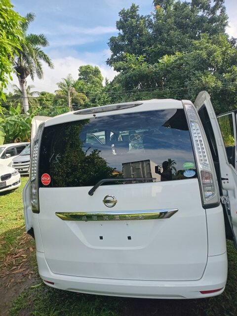 2015 Nissan Serena