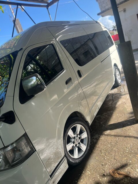 2015 Toyota Hiace