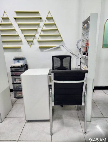 Hair And Nails Station For Rent 