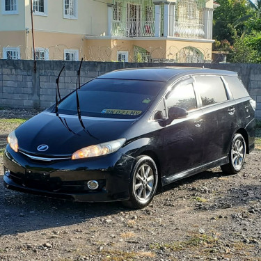 2013 Toyota Wish 