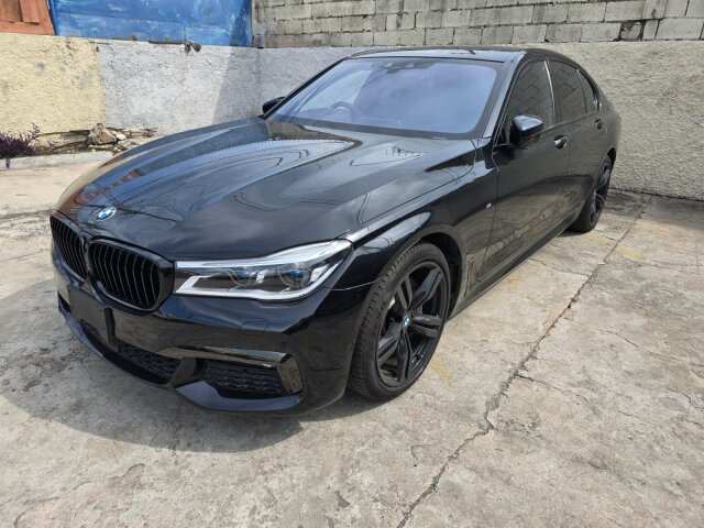 2018 BMW 740I