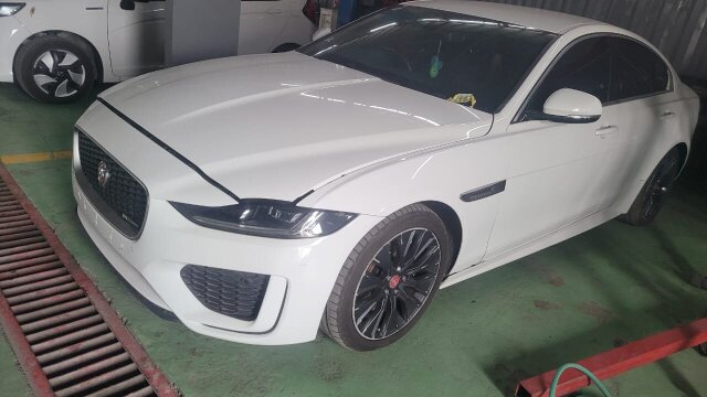 2020 JAGUAR XE Cars Cross Road
