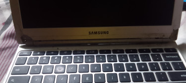 Mini Chromebook Loptop - Working Needs To Repair O