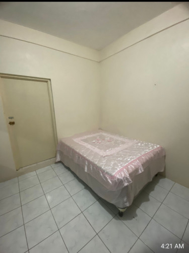 1 Bedroom Shared Facilities Near Utech & UWI 