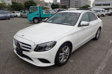 2018 MERCEDES-BENZ C-Class Www.carshipper.shop