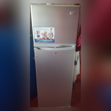 7.9 Cubic Refrigerator 