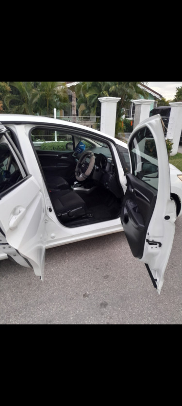 2014 Hybrid Honda Fit 