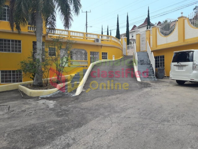 WESTGATE..10 UNIT.. 12 BEDROOM APARTMENT BUILDING