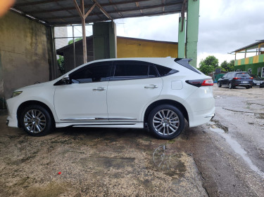 2019 Toyota Harrier Modellista