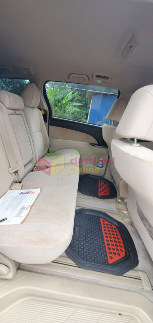 2012 Toyota Estima