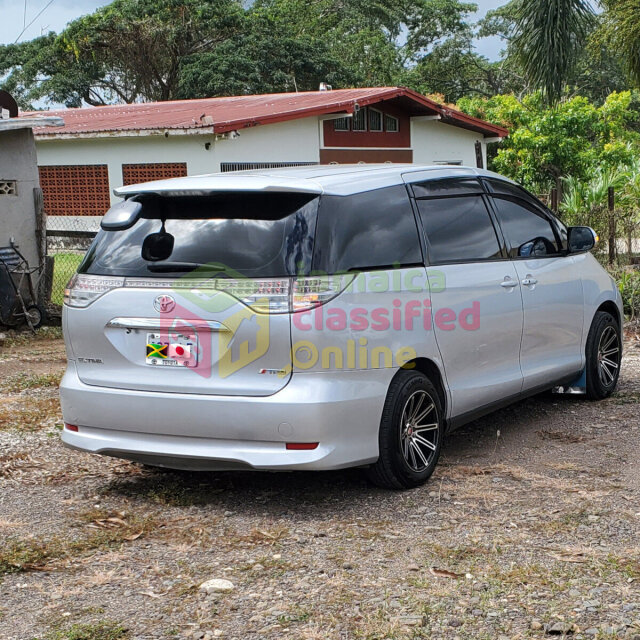 2012 Toyota Estima