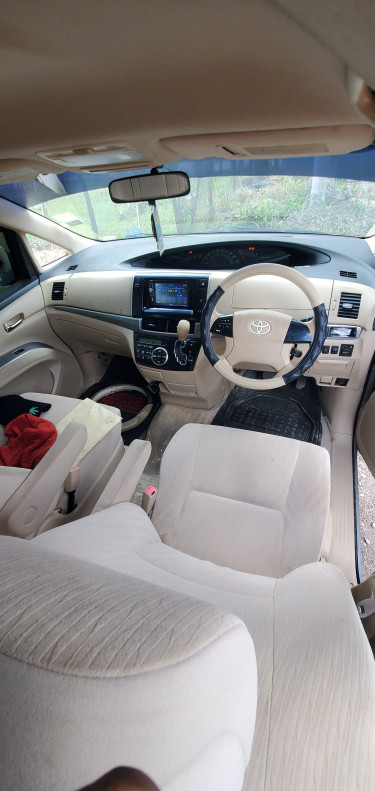 2012 Toyota Estima 